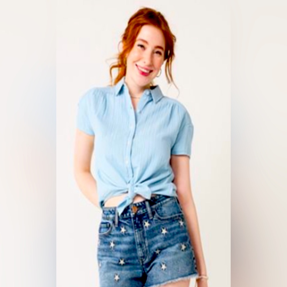 Juniors' SO® Short Sleeve Button-Front Shirt